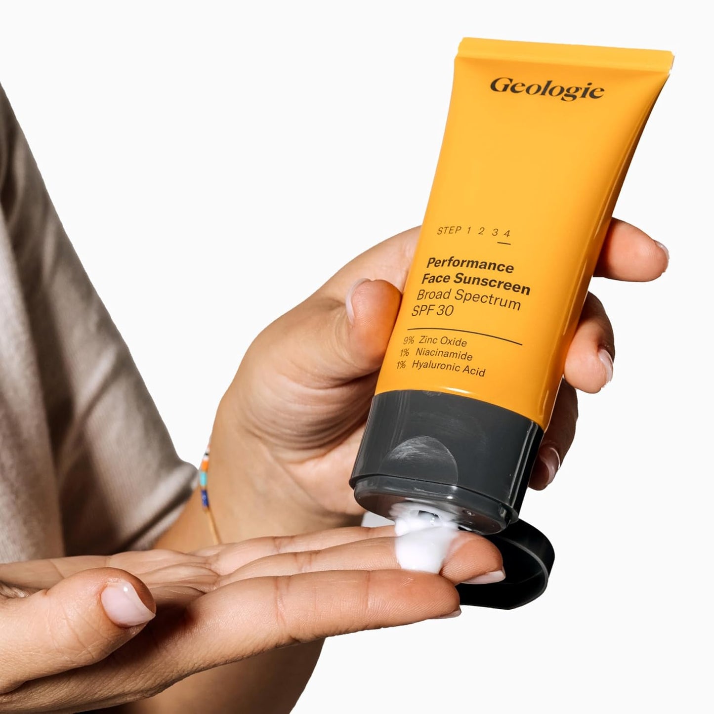 Geologie Broad-Spectrum Face Sunscreen SPF30 Moisturizer | Invisible, Ultra Light, Reef-Safe Daily Face Suncreen with Hyaluronic Acid and Niacinamide | 75ML | 100 Day Supply