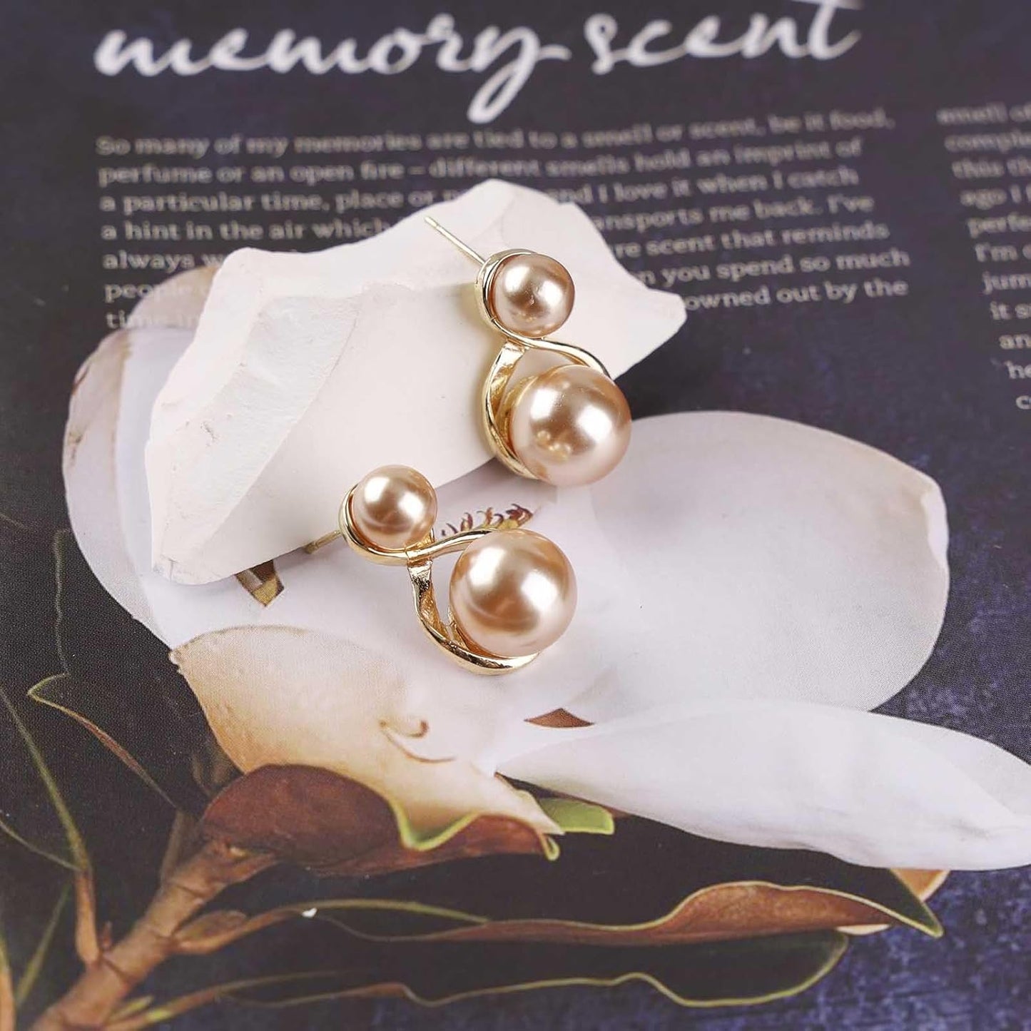 Vintage Pearl Dangle Earrings Gold Double Pearl Stud Earrings Boho Big Pearl Drop Earrings Wedding Pearl Earrings Jewelry for Women