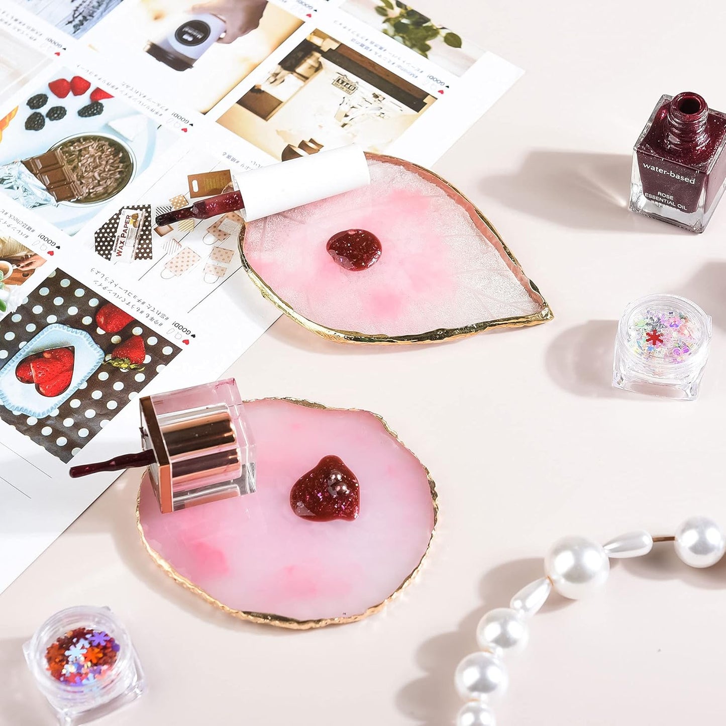 2 Pieces Nail Art Palettes Nail Polish Palette Mixing Palette Makeup Plate Nail Plates for Nail Art Nail Tip Holder Nail Art Display